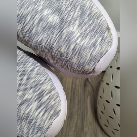 🌴West Loop Memory Foam Easy Slip on Grey Women's Sneakers Women's Size 9✌️ - Picture 6 of 7